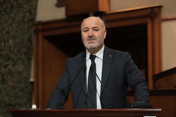 Çalışanları kovdu yandaşları aldı! 'Çalışan hiçbir emekçinin ekmeğine dokunmayacağız' demişlerdi